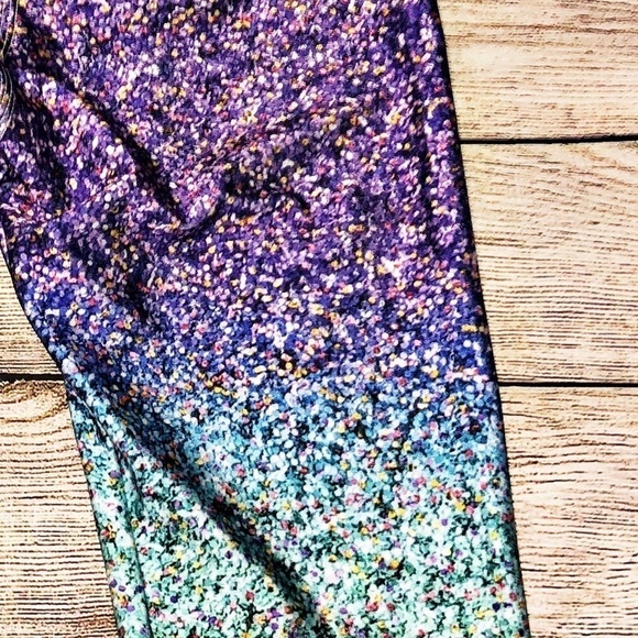 Pineapple Clothing Company Purple Ellie Capri Leggings Size M - Picture 6 of 7